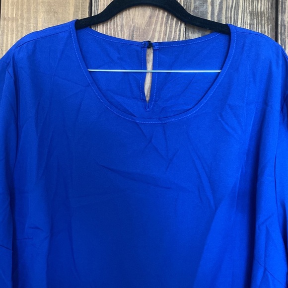 Women’s Blouse - Picture 2 of 7